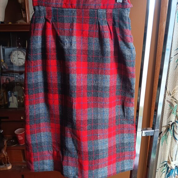 24W 24" Vintage 1960's Womens Skirt RED/GRAY PLAID WOOL MID RELIC CAMP - Picture 2 of 8
